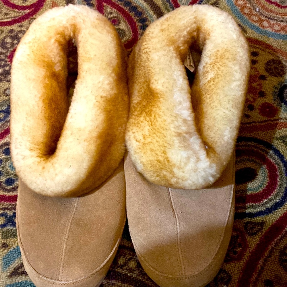 Suede with sheepskin lined Australian slippers, size 11